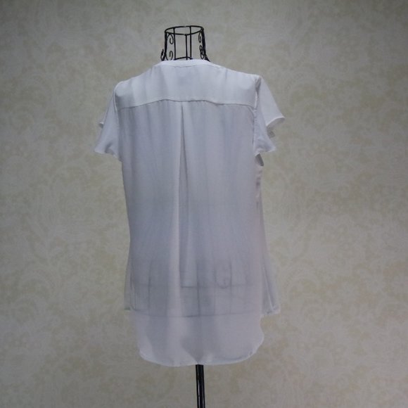Covington White Flutter Sleeves VNeck Button Close Blouse -L - Picture 6 of 12